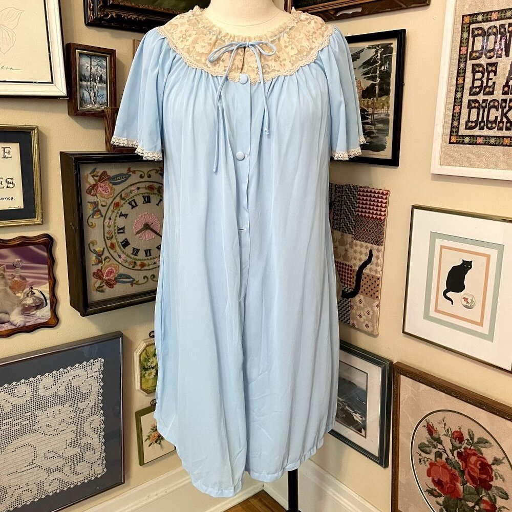60s Vintage Philmaid Baby Blue Nylon and Lace Midi Nightie and Robe Set Size M